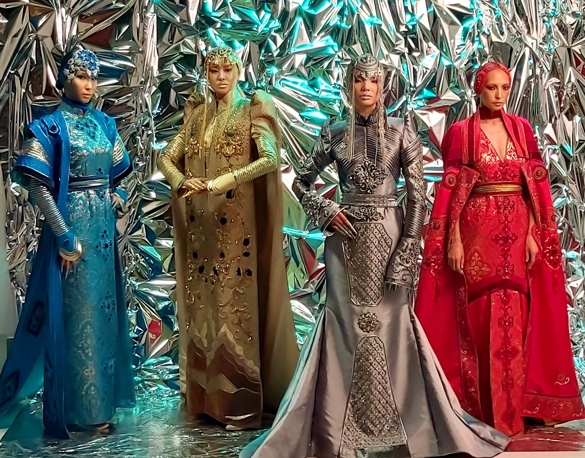 FACEBOOK ХУУДАСНЫ ДЭЛГЭРЭНГҮЙ | O.Couture Mongolian Fashion Brand